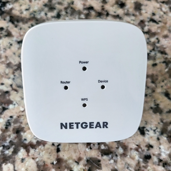 Netgear Range Extender - Picture 3 of 5